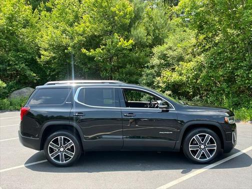 2023 GMC Acadia AWD SLT