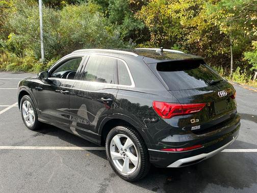 2022 Audi Q3 40 Premium Plus