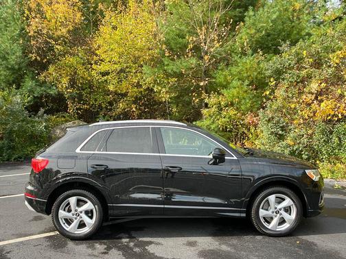 2022 Audi Q3 40 Premium Plus