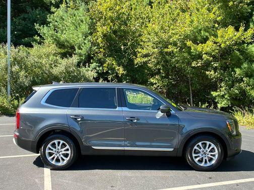 2021 Kia Telluride LX