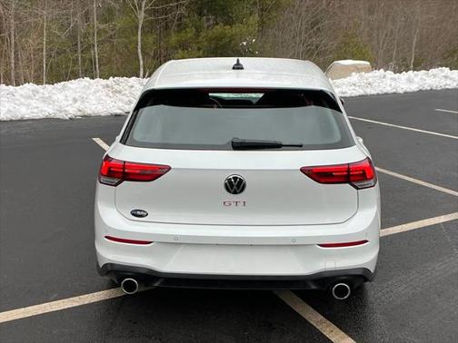 2024 Volkswagen Golf GTI 2.0T S DSG