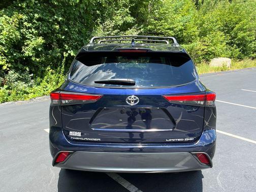 2022 Toyota Highlander Limited
