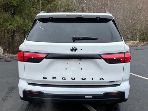 Ice Cap 2026 Toyota Sequoia SR5