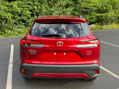 2025 Toyota Corolla Cross XLE