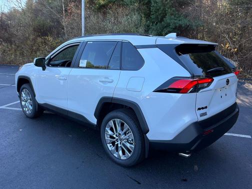 2025 Toyota RAV4 XLE Premium