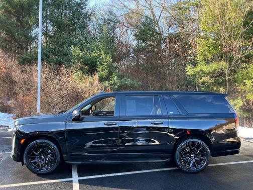 2022 Cadillac Escalade ESV Sport