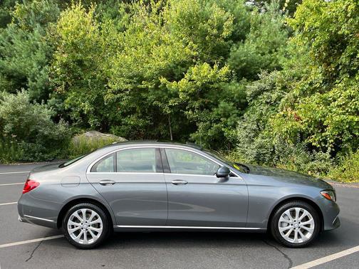 2017 Mercedes-Benz E-Class 4MATIC