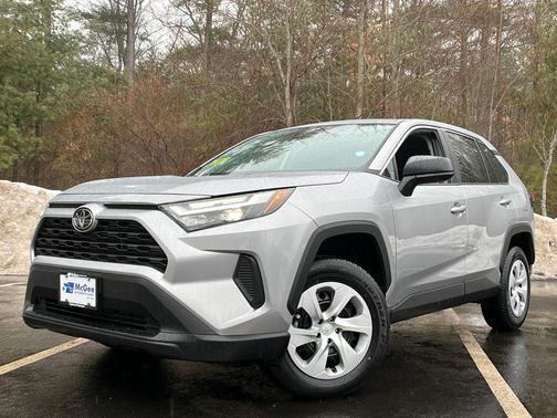 2025 Toyota RAV4 LE
