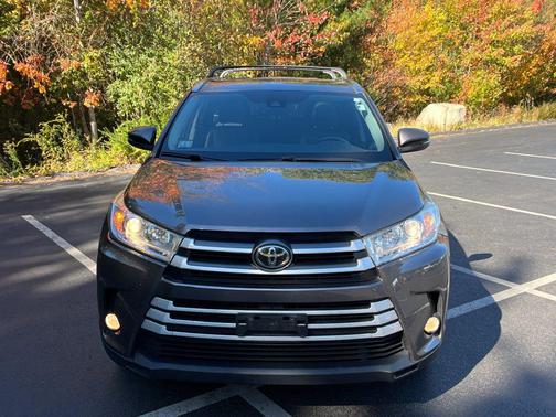 Predawn Gray Mica 2017 Toyota Highlander XLE