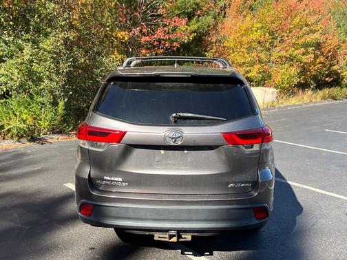 Predawn Gray Mica 2017 Toyota Highlander XLE