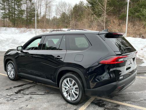 2025 Toyota Grand Highlander Platinum