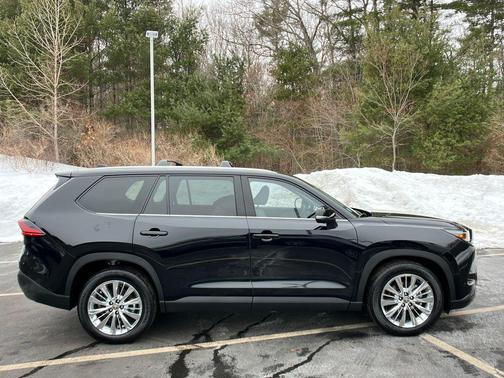 2025 Toyota Grand Highlander Platinum