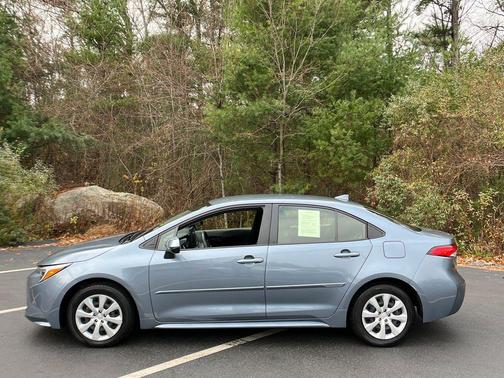 2024 Toyota Corolla Hybrid LE