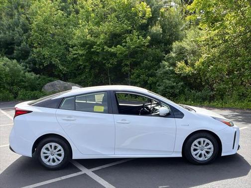 2019 Toyota Prius LE