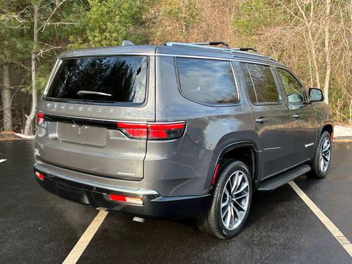 2022 Jeep Wagoneer Series II 4x4