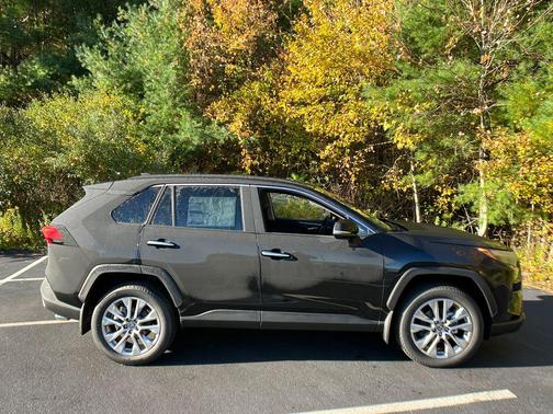 2025 Toyota RAV4 Limited