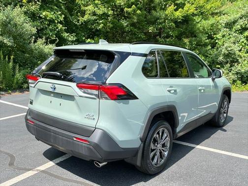 2023 Toyota RAV4 Hybrid XLE Premium