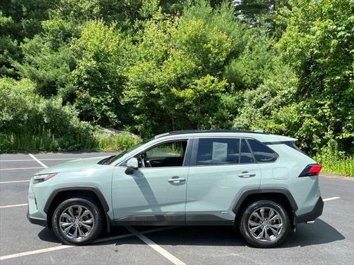 2023 Toyota RAV4 Hybrid XLE Premium