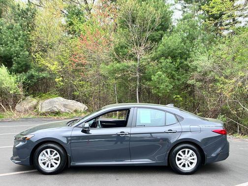 Underground 2025 Toyota Camry LE