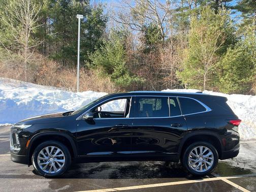 2025 Buick Enclave Preferred FWD