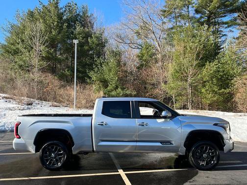 2024 Toyota Tundra Platinum