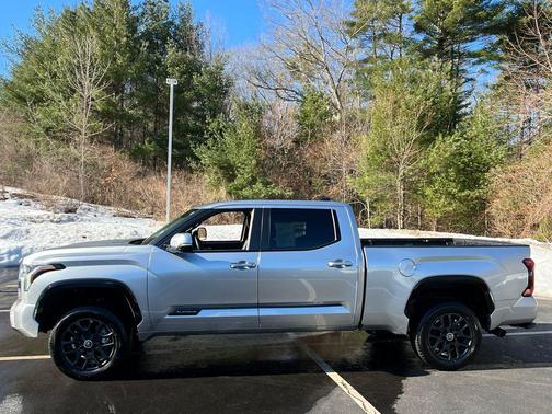 2024 Toyota Tundra Platinum