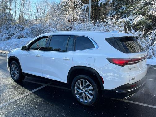 2025 Buick Enclave Preferred FWD