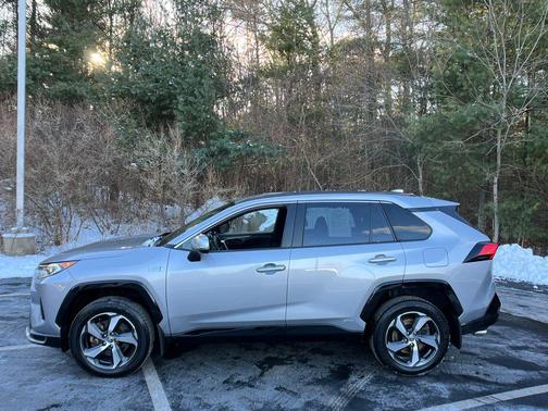 2021 Toyota RAV4 Prime SE