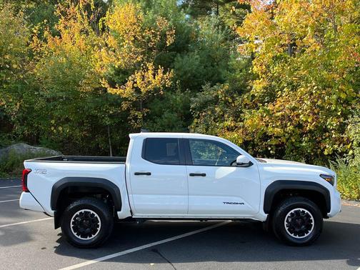 2024 Toyota Tacoma TRD Off Road