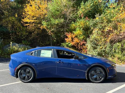 2026 Toyota Prius Plug-In Hybrid SE