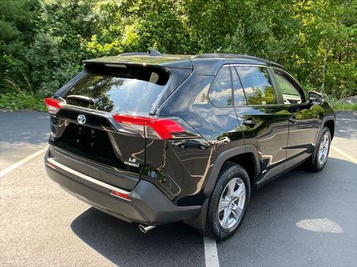2022 Toyota RAV4 Hybrid LE