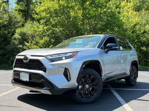 2025 Toyota RAV4 Hybrid SE