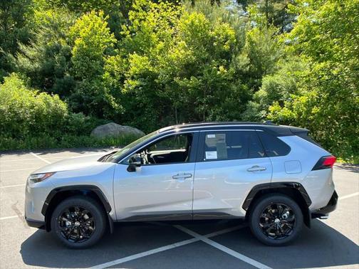 2025 Toyota RAV4 Hybrid SE