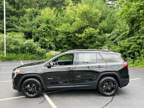 2024 GMC Terrain AWD AT4