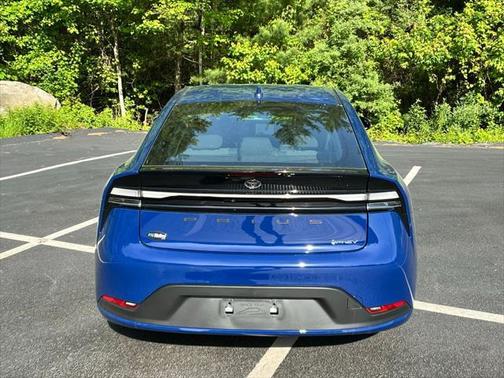 2025 Toyota Prius L