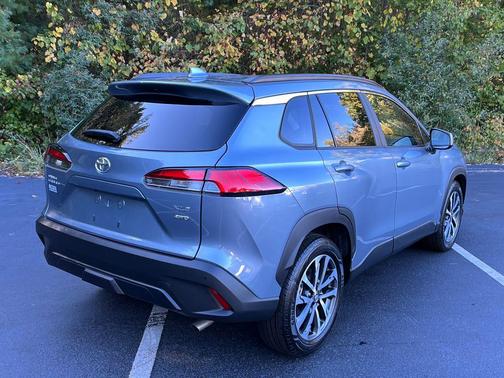 2023 Toyota Corolla Cross XLE
