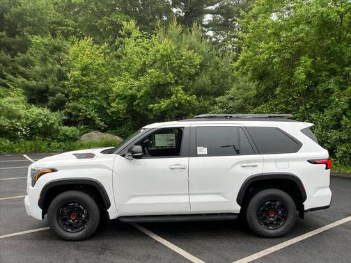 2025 Toyota Sequoia Base