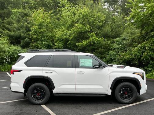 2025 Toyota Sequoia Base