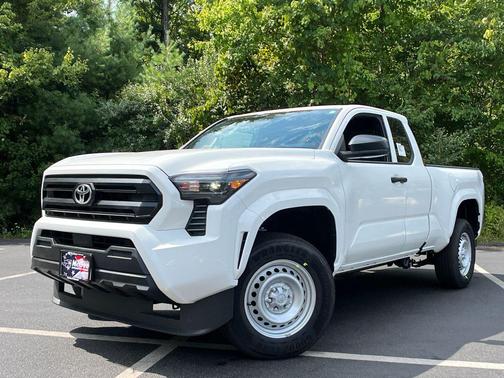 2025 Toyota Tacoma SR