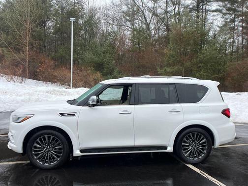 2022 INFINITI QX80 SENSORY AWD