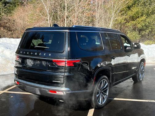 2022 Jeep Wagoneer Series III 4x4