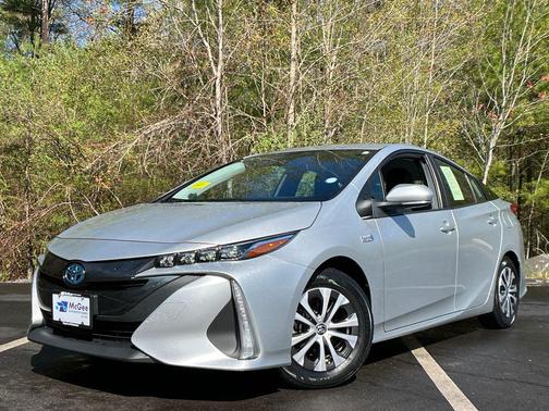 Classic Silver Metallic 2022 Toyota Prius Prime XLE