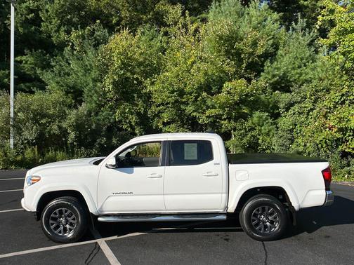 2022 Toyota Tacoma SR5
