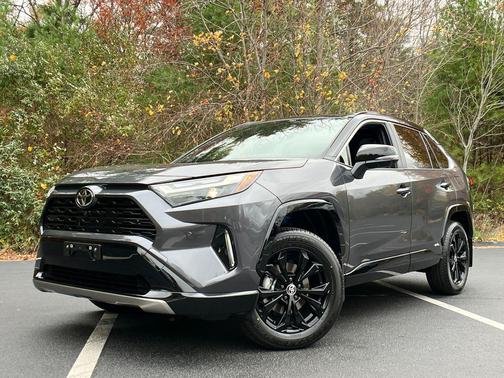2025 Toyota RAV4 Hybrid SE