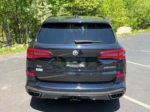 Carbon Black Metallic 2022 BMW X5 M50i