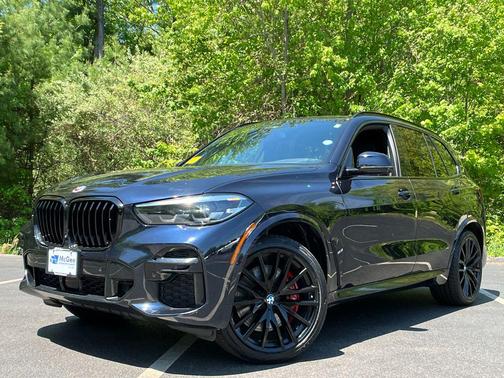 Carbon Black Metallic 2022 BMW X5 M50i