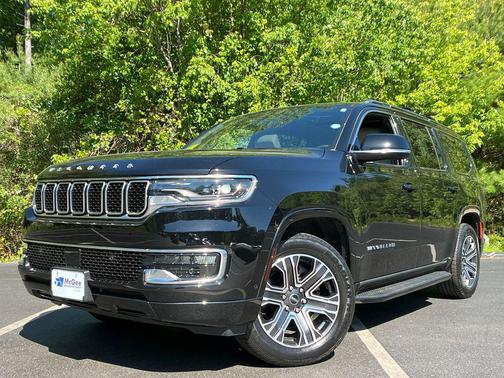 Diamond Black Crystal Pearlcoat 2025 Jeep Wagoneer 4x4