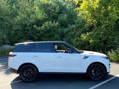 2024 Land Rover Range Rover Sport SE
