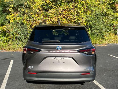2023 Toyota Sienna XLE 7 Passenger