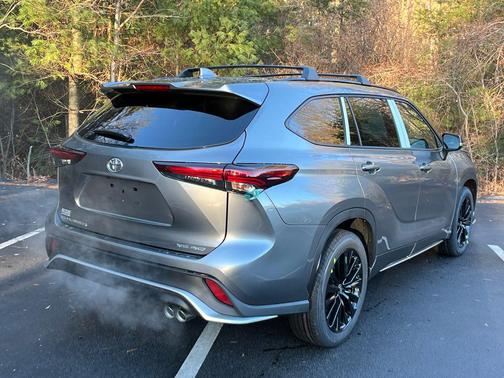 2026 Toyota Highlander XSE